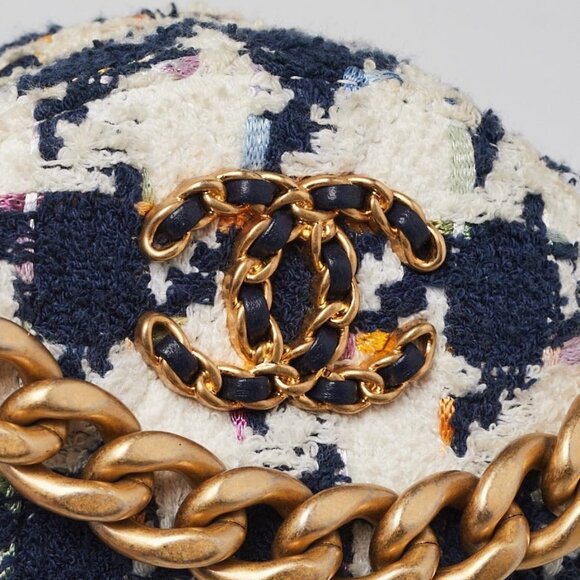 Chanel Blue/White Tweed Chanel 19 Round Clutch Bag - Picture 12 of 12